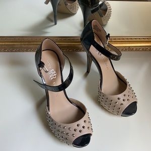 Rock&Republic Black and beige-ish heels w studs.
